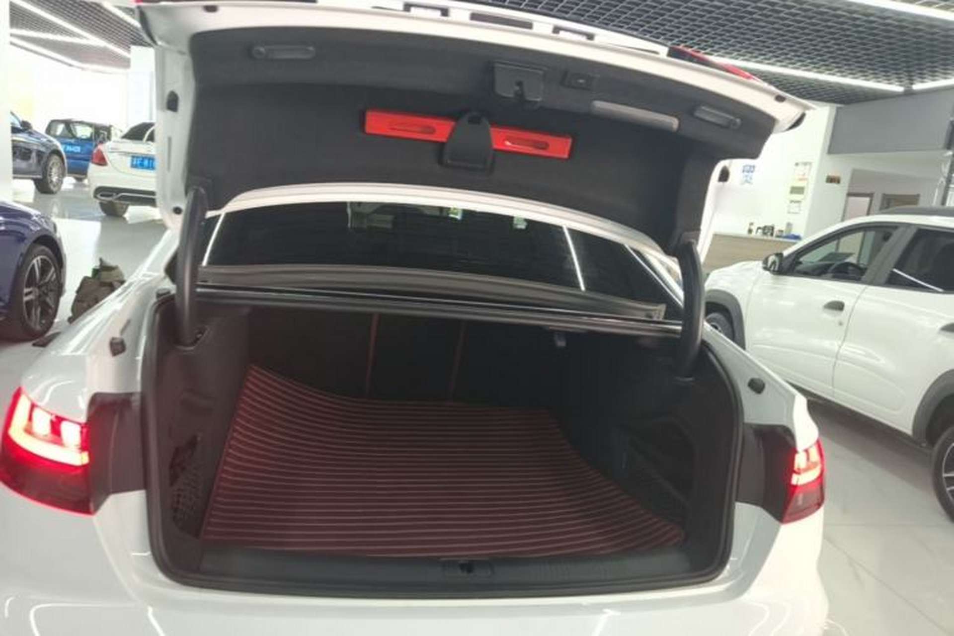 Used Audi A4L 2022 40 TFSI Luxury Dynamic Model Trunk