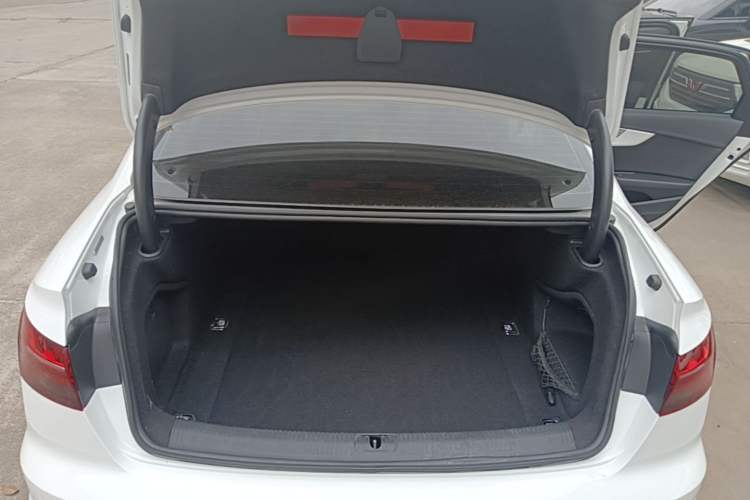 Used Audi A4L 2022 40 TFSI Fashion Dynamic Model Trunk