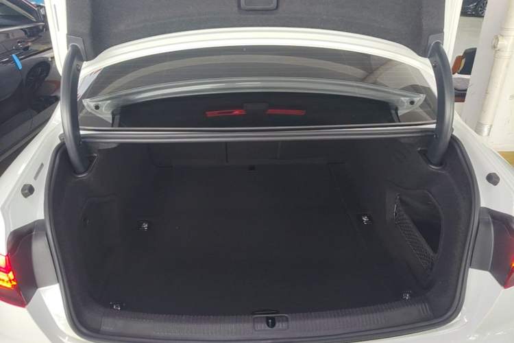 Used Audi A4L 2022 40 TFSI Fashion Dynamic Model Trunk