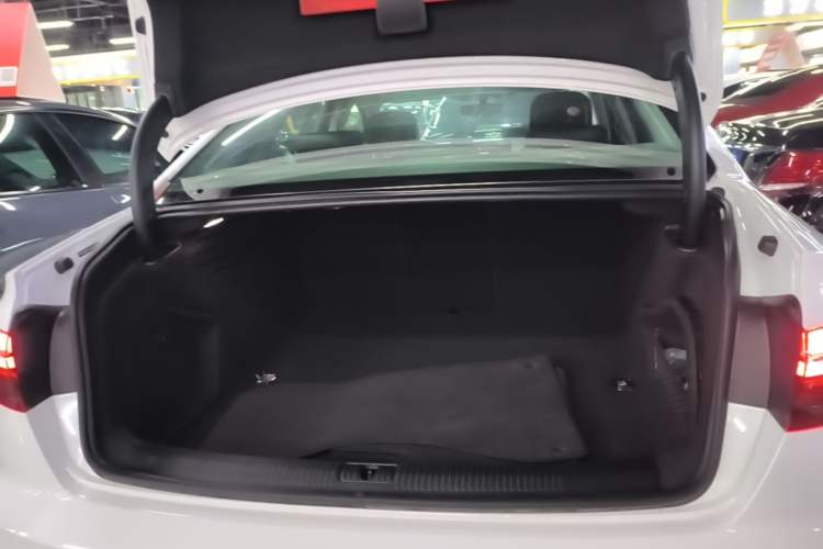 Used Audi A4L 2022 40 TFSI Fashion Dynamic Model Trunk