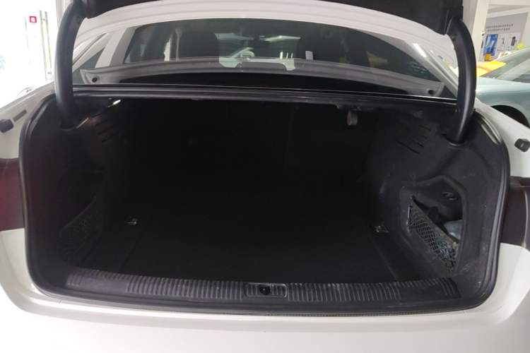 Used Audi A4L 2022 40 TFSI Luxury Dynamic Model Trunk