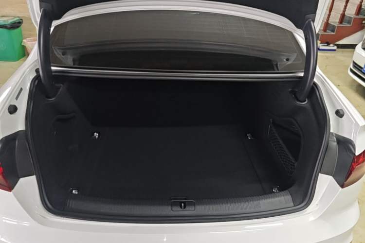 Used Audi A4L 2022 40 TFSI Fashion Dynamic Model Trunk