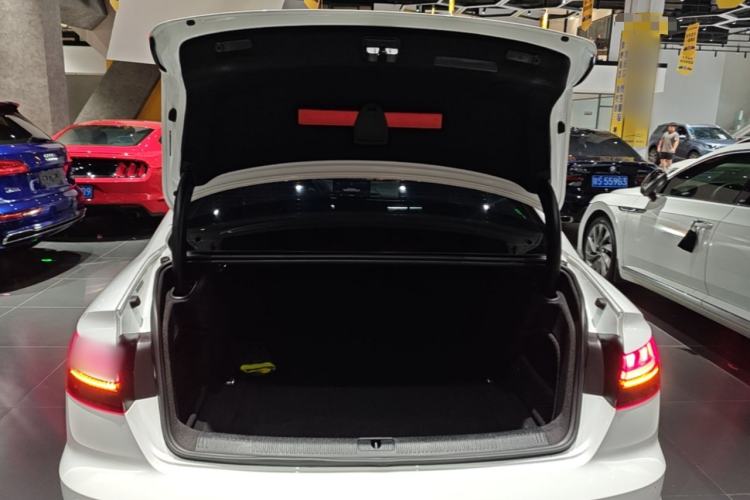 Used Audi A4L 2022 40 TFSI Fashion Dynamic Model Trunk