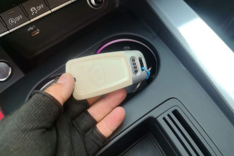 Used Audi A4L 2022 40 TFSI Fashion Dynamic Model Vehicle Key