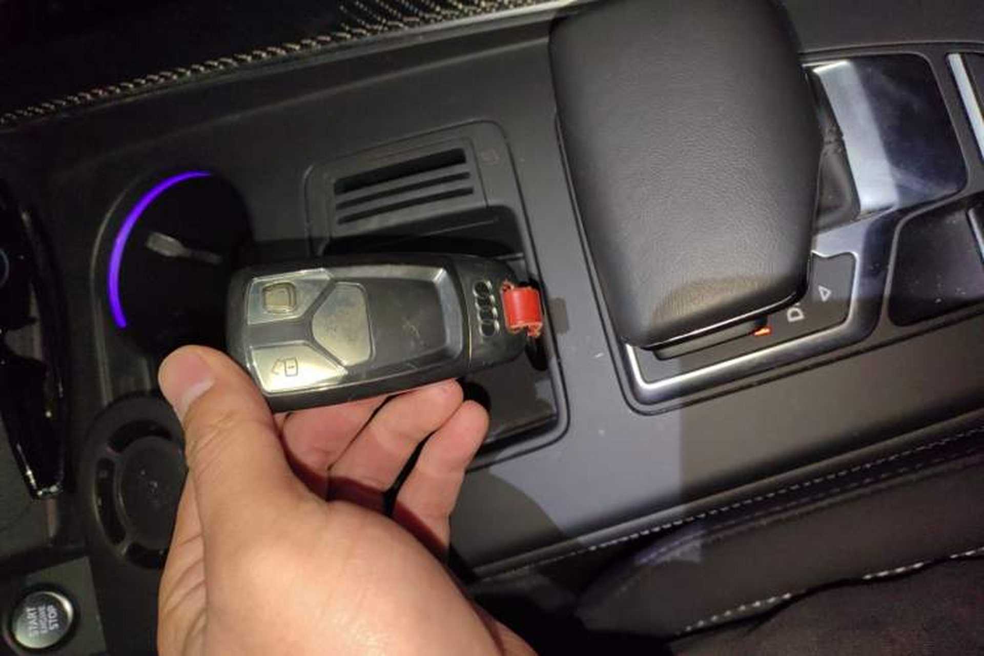 Used Audi A4L 2022 40 TFSI Luxury Dynamic Model Vehicle Key