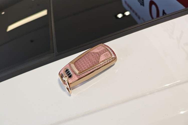 Used Audi A4L 2022 40 TFSI Luxury Dynamic Model Vehicle Key