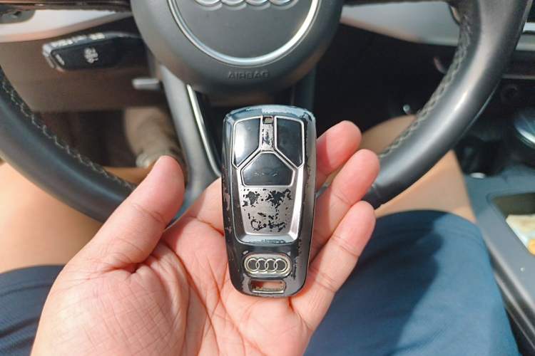 Used Audi A4L 2022 40 TFSI Fashion Dynamic Model Vehicle Key