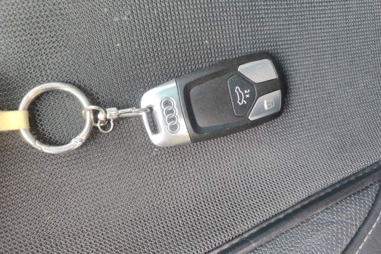Used Audi A4L 2022 40 TFSI Fashion Dynamic Model Vehicle Key