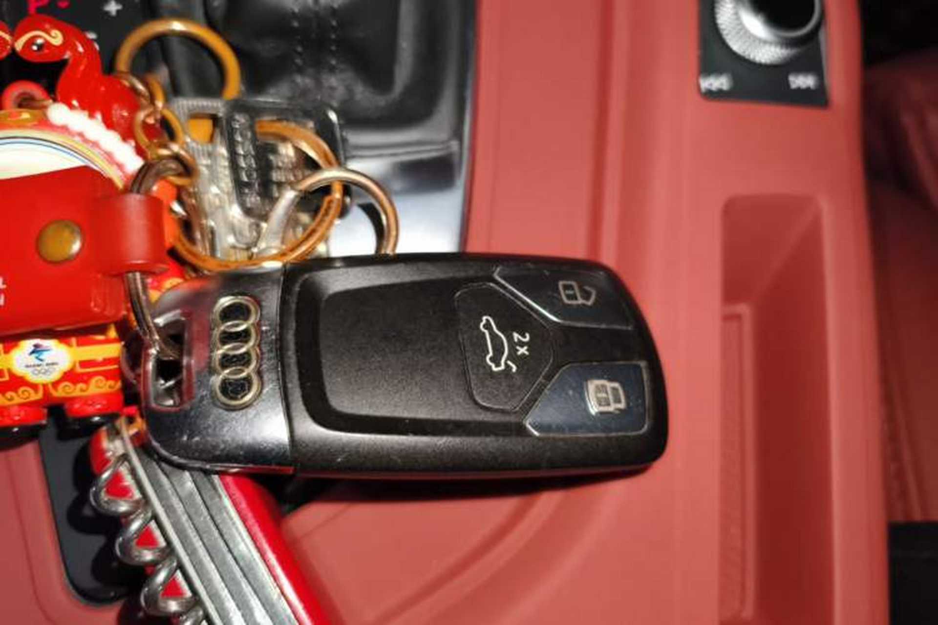 Used Audi A4L 2022 40 TFSI Luxury Dynamic Model Vehicle Key