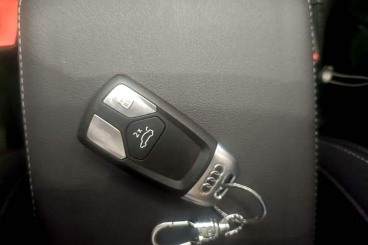 Used Audi A4L 2022 40 TFSI Luxury Dynamic Model Vehicle Key