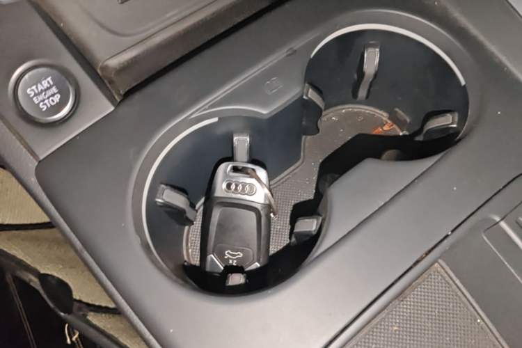 Used Audi A4L 2022 40 TFSI Fashion Dynamic Model Vehicle Key