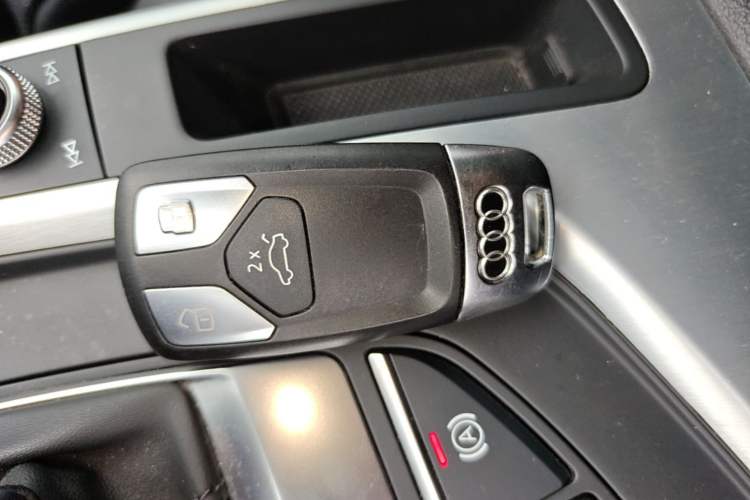 Used Audi A4L 2022 40 TFSI Fashion Dynamic Model Vehicle Key