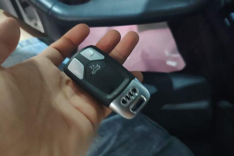 Used Audi A4L 2022 40 TFSI Luxury Dynamic Model Vehicle Key