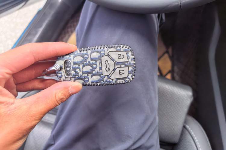Used Audi A4L 2022 40 TFSI Fashion Dynamic Model Vehicle Key