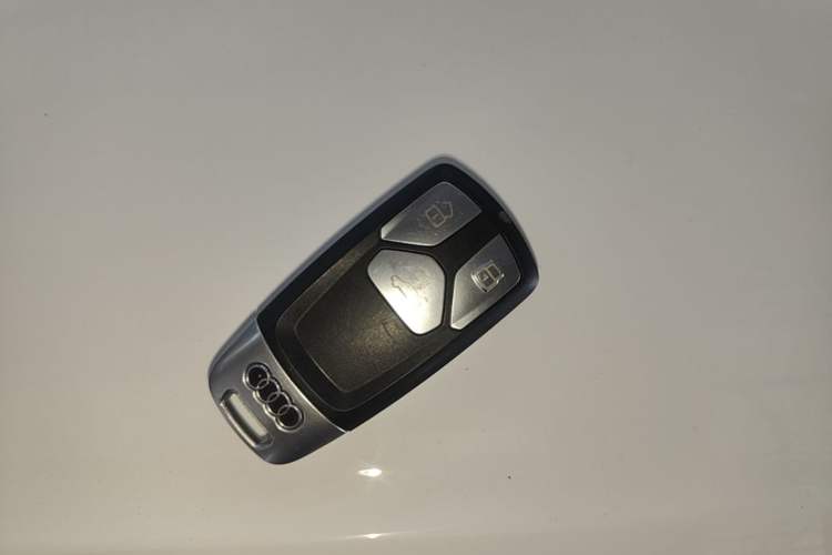 Used Audi A4L 2022 40 TFSI Fashion Dynamic Model Vehicle Key