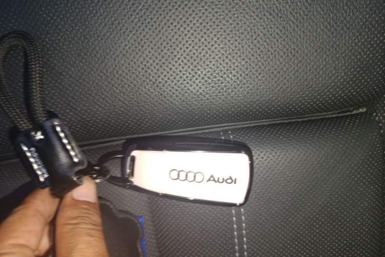Used Audi A4L 2022 40 TFSI Luxury Dynamic Model Vehicle Key
