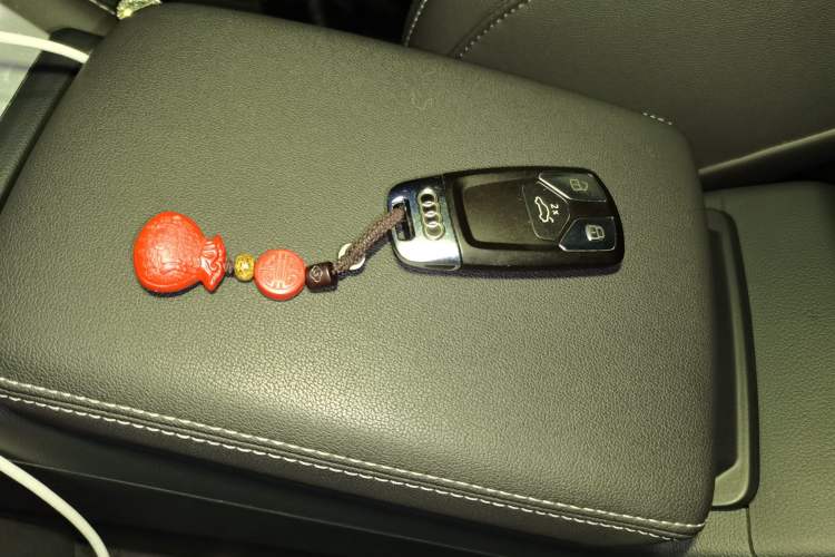 Used Audi A4L 2022 40 TFSI Luxury Dynamic Model Vehicle Key