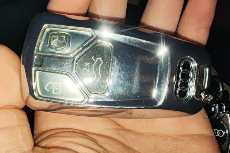 Used Audi A4L 2022 40 TFSI Fashion Dynamic Model Vehicle Key
