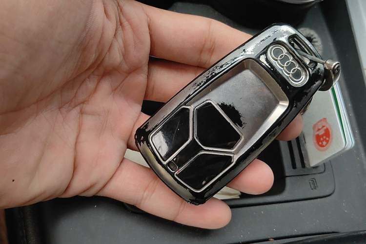Used Audi A4L 2022 40 TFSI Luxury Dynamic Model Vehicle Key
