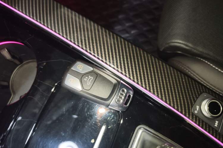 Used Audi A4L 2022 40 TFSI Fashion Dynamic Model Vehicle Key