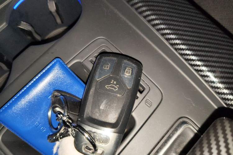 Used Audi A4L 2022 40 TFSI Fashion Dynamic Model Vehicle Key
