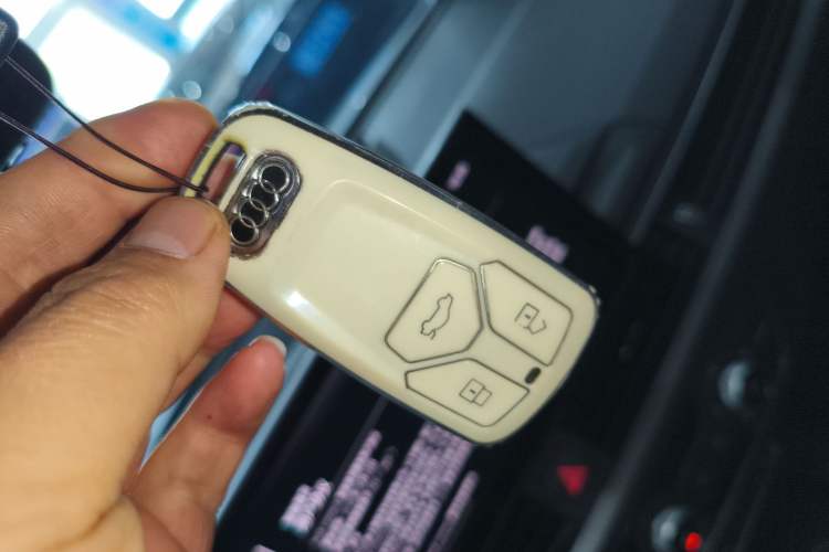 Used Audi A4L 2022 40 TFSI Fashion Dynamic Model Vehicle Key