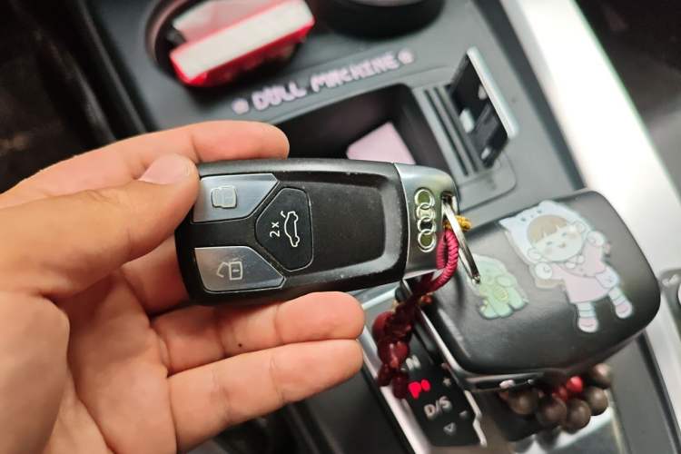 Used Audi A4L 2022 40 TFSI Fashion Dynamic Model Vehicle Key