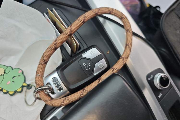 Used Audi A4L 2022 40 TFSI Fashion Dynamic Model Vehicle Key
