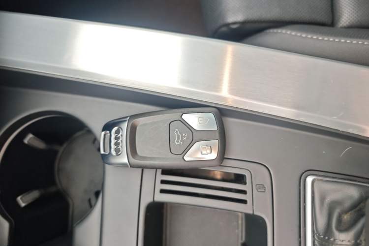 Used Audi A4L 2022 40 TFSI Fashion Dynamic Model Vehicle Key