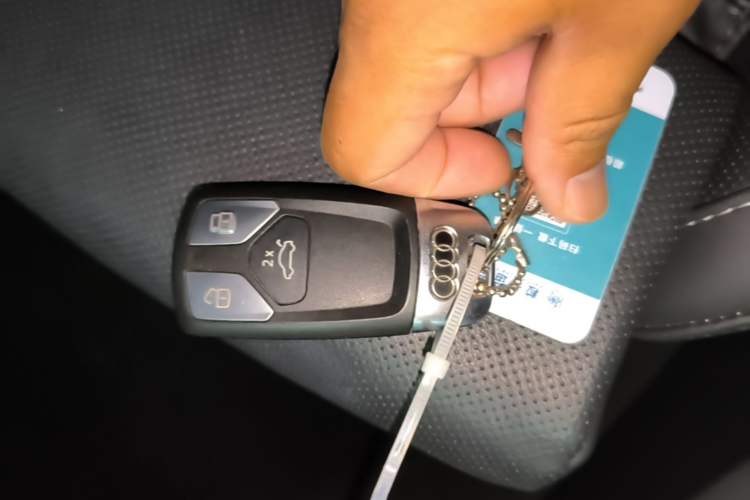 Used Audi A4L 2022 40 TFSI Fashion Dynamic Model Vehicle Key