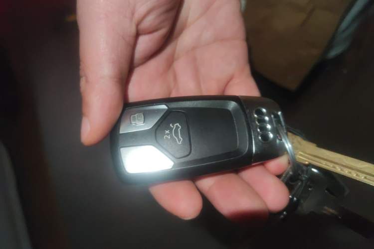 Used Audi A4L 2022 40 TFSI Fashion Dynamic Model Vehicle Key