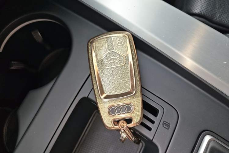 Used Audi A4L 2022 40 TFSI Fashion Dynamic Model Vehicle Key