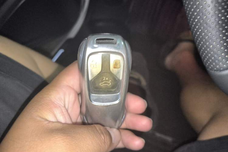 Used Audi A4L 2022 40 TFSI Fashion Dynamic Model Vehicle Key