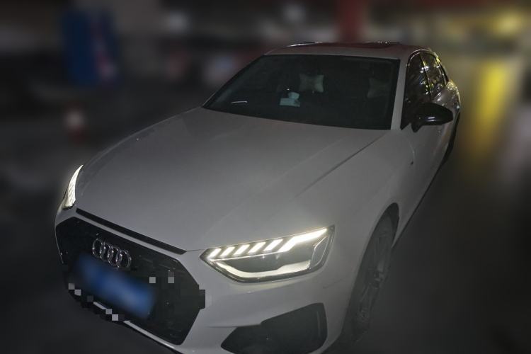 Używany Audi A4L 2022 40 TFSI Luxury Dynamic Model Guazi used car, China used car export, Used car for sale, Used cars, Cheapest cars for sale