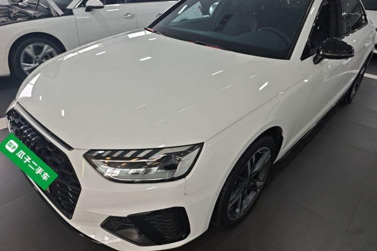 Audi A4L 2022 40 TFSI Luxury Dynamic Model usado Guazi used car, China used car export, Used car for sale, Used cars, Cheapest cars for sale