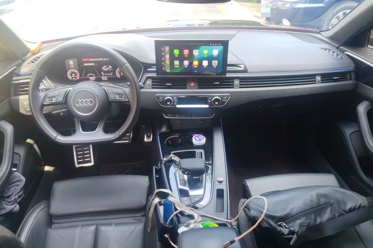 Used Audi A4L 2023 40 TFSI Luxury Dynamic Model Center Console