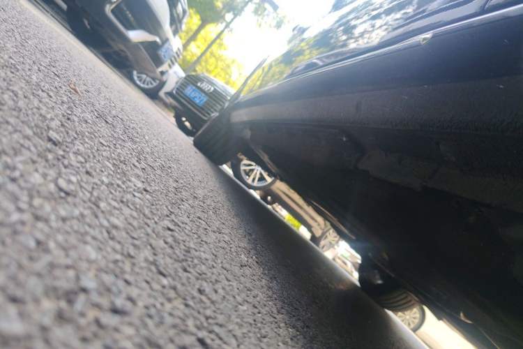 Used Audi A4L 2023 40 TFSI Luxury Dynamic Model Chassis Front Right