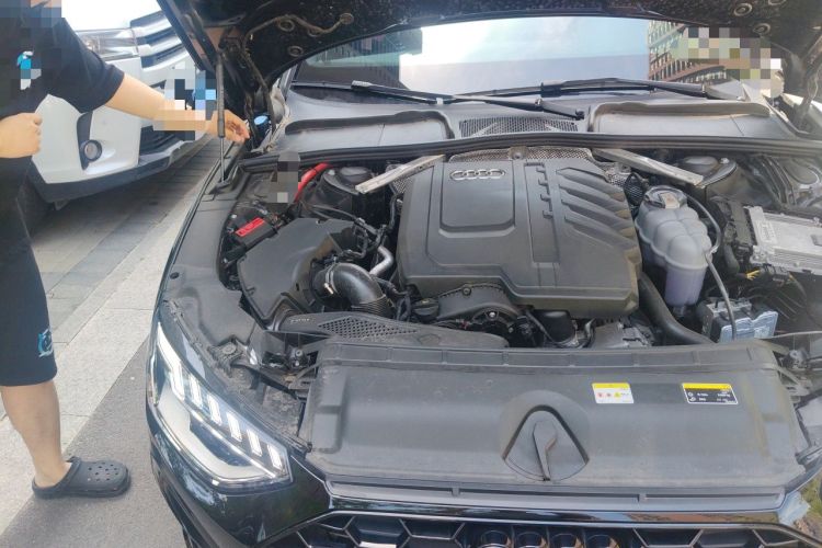 Used Audi A4L 2023 40 TFSI Luxury Dynamic Model Engine Bay Right