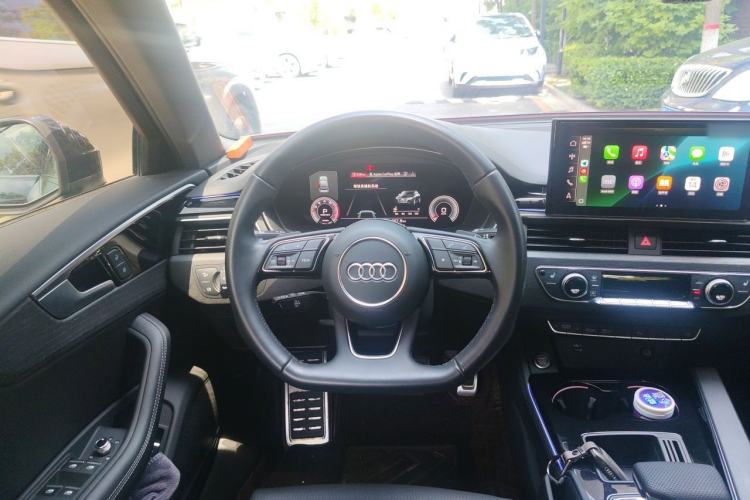 Used Audi A4L 2023 40 TFSI Luxury Dynamic Model Steering Wheel