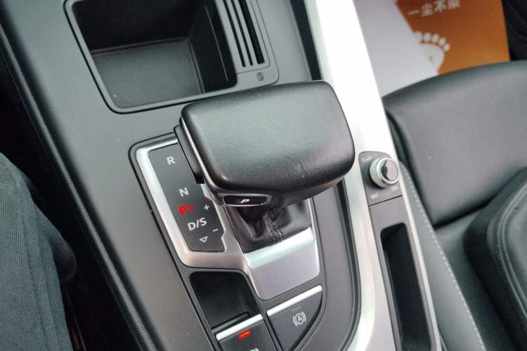 Used Audi A4L 2023 40 TFSI Fashion Dynamic Model Gear Lever