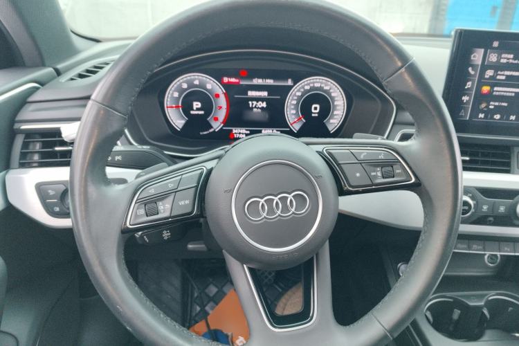 Used Audi A4L 2023 40 TFSI Fashion Dynamic Model Steering Wheel