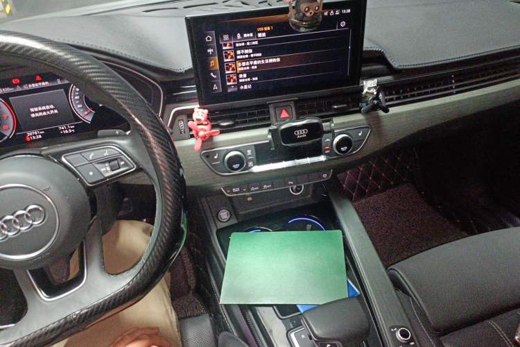 Used Audi A4L 2023 40 TFSI Luxury Dynamic Model Audio And AC Panel