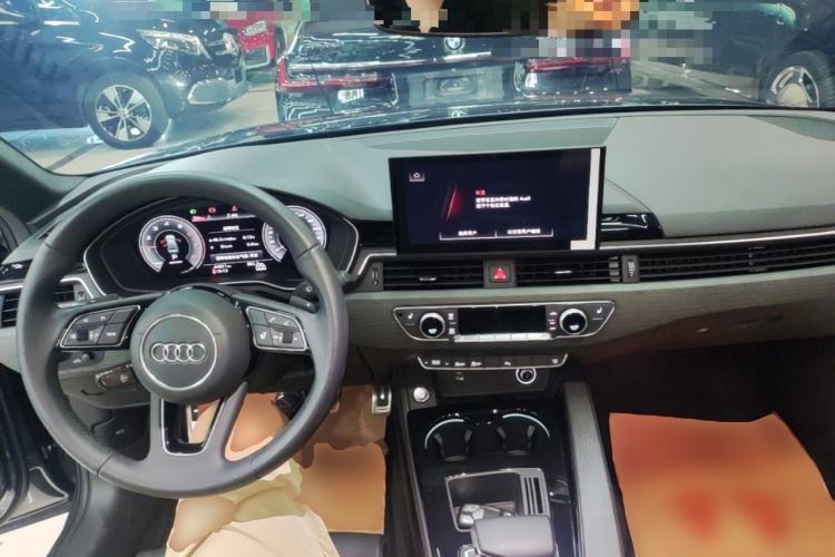 Used Audi A4L 2023 40 TFSI Luxury Dynamic Model Center Console