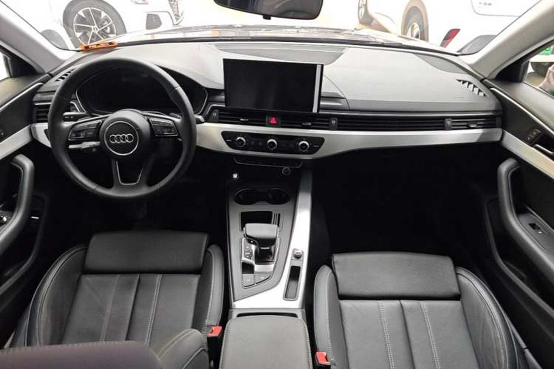 Used Audi A4L 2023 40 TFSI Fashion Dynamic Model Center Console