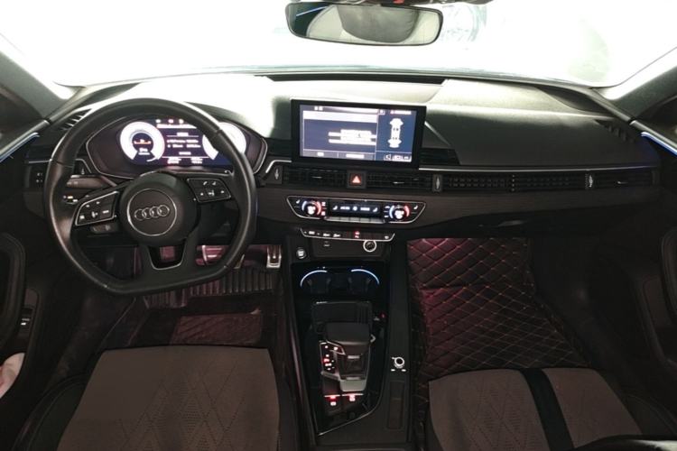Used Audi A4L 2023 40 TFSI Luxury Dynamic Model Center Console