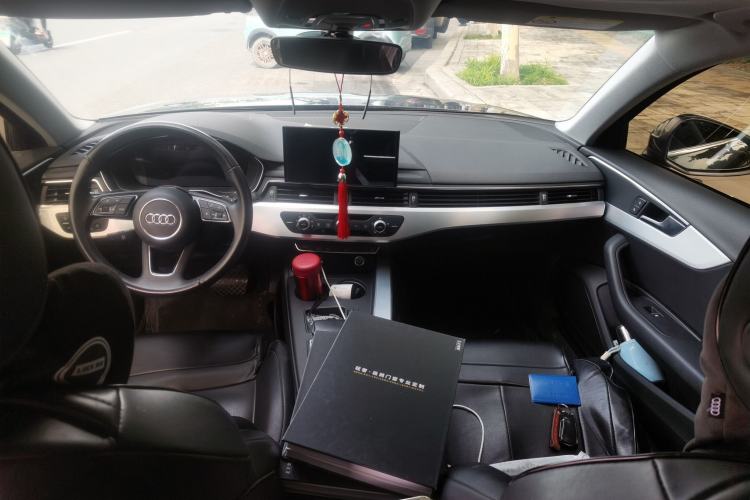 Used Audi A4L 2023 40 TFSI Fashion Dynamic Model Center Console