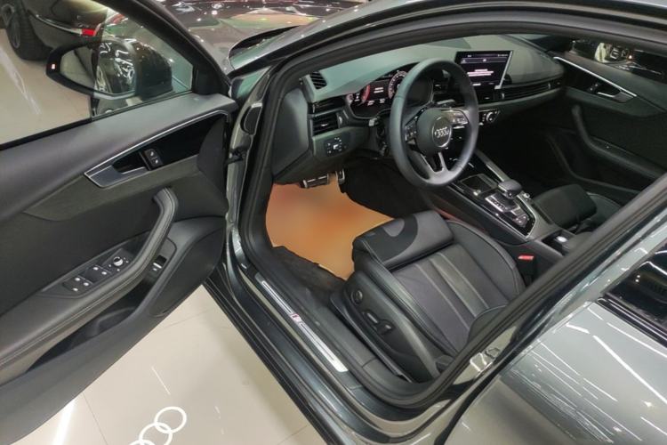 Used Audi A4L 2023 40 TFSI Luxury Dynamic Model Driver Seat