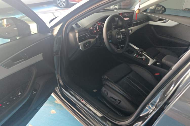 Used Audi A4L 2023 40 TFSI Fashion Dynamic Model Driver Seat