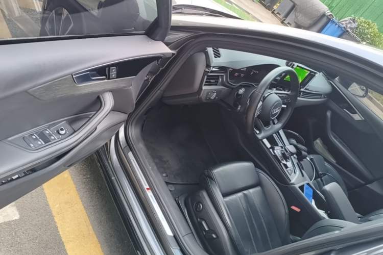 Used Audi A4L 2023 40 TFSI Luxury Dynamic Model Driver Seat