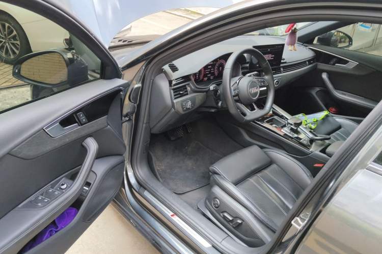 Used Audi A4L 2023 40 TFSI Luxury Dynamic Model Driver Seat